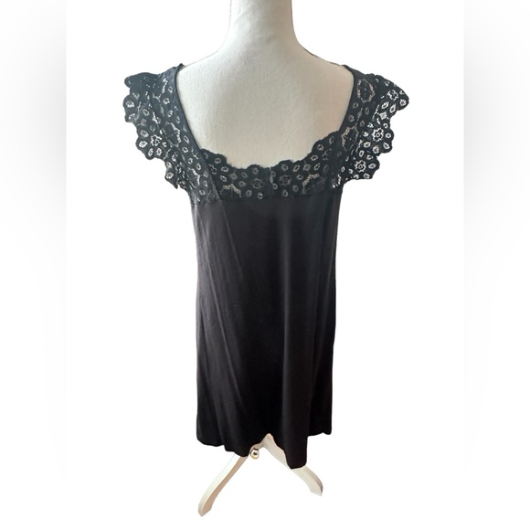 Loft ruffle dress size Medium - Picture 2 of 3